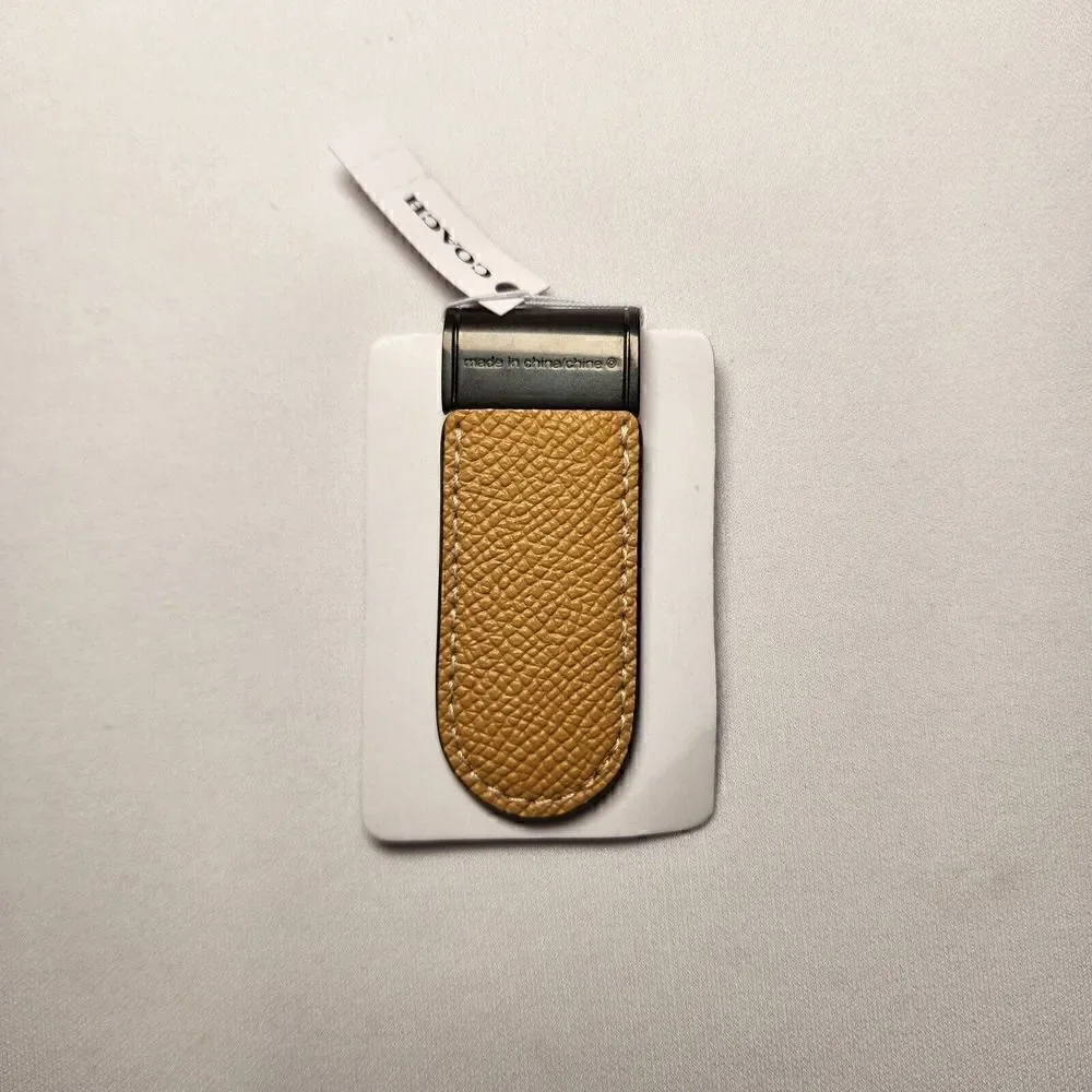 NWT COACH CM180 LEATHER MONEY CLIP in GUNMETAL & FLAX
